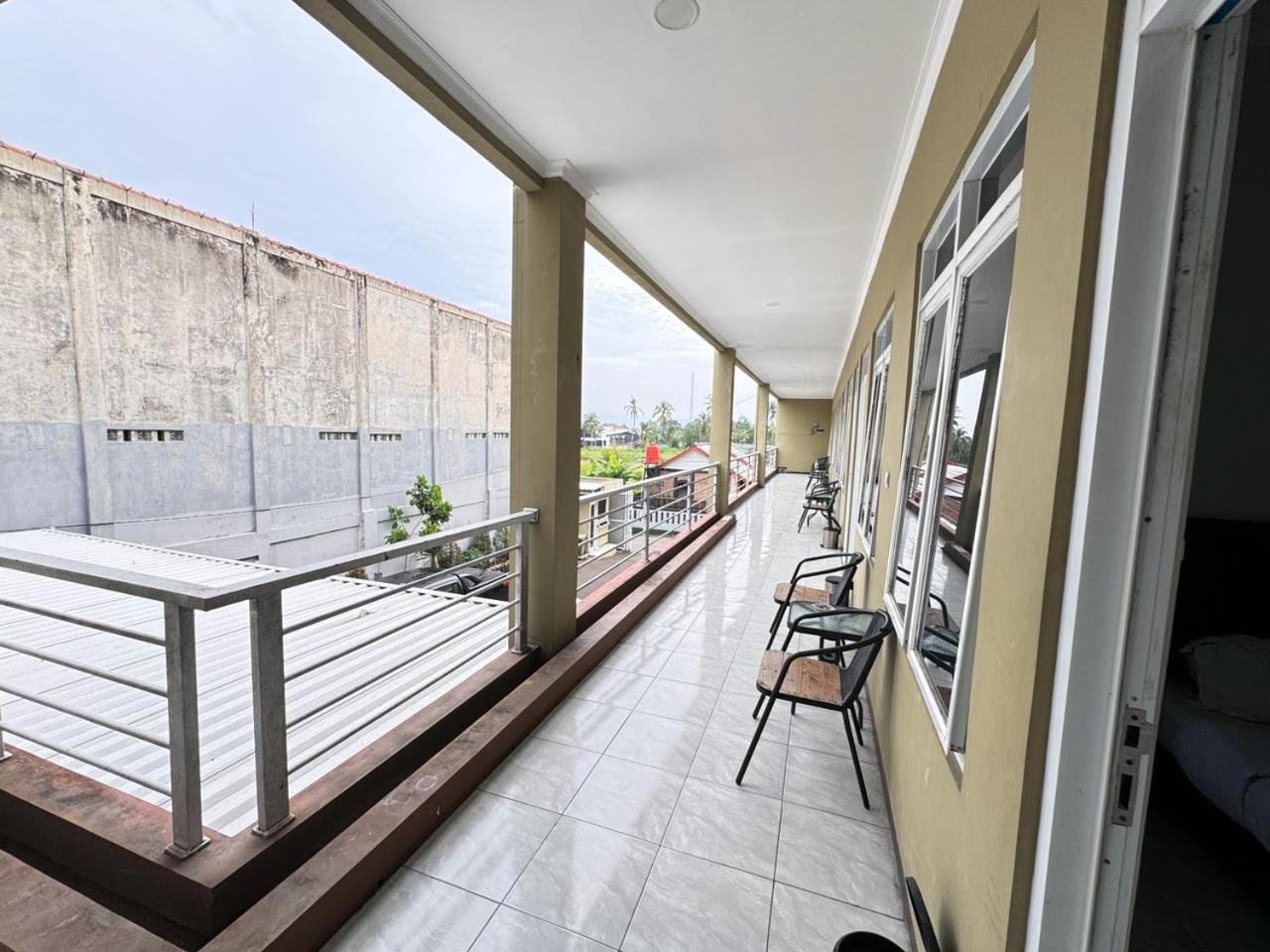 Fakhira Residence Hotel Cianjur Exteriör bild