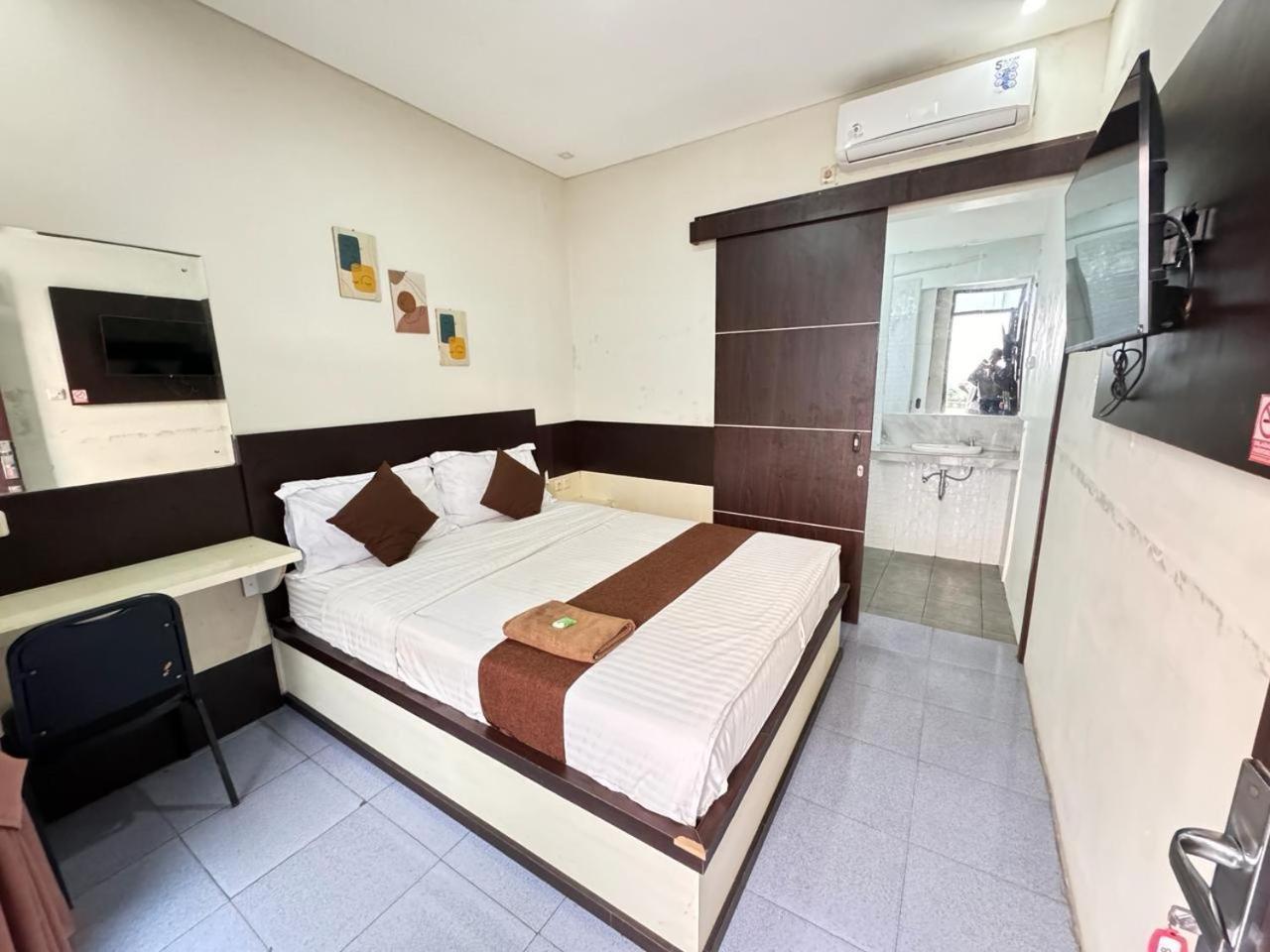 Fakhira Residence Hotel Cianjur Exteriör bild