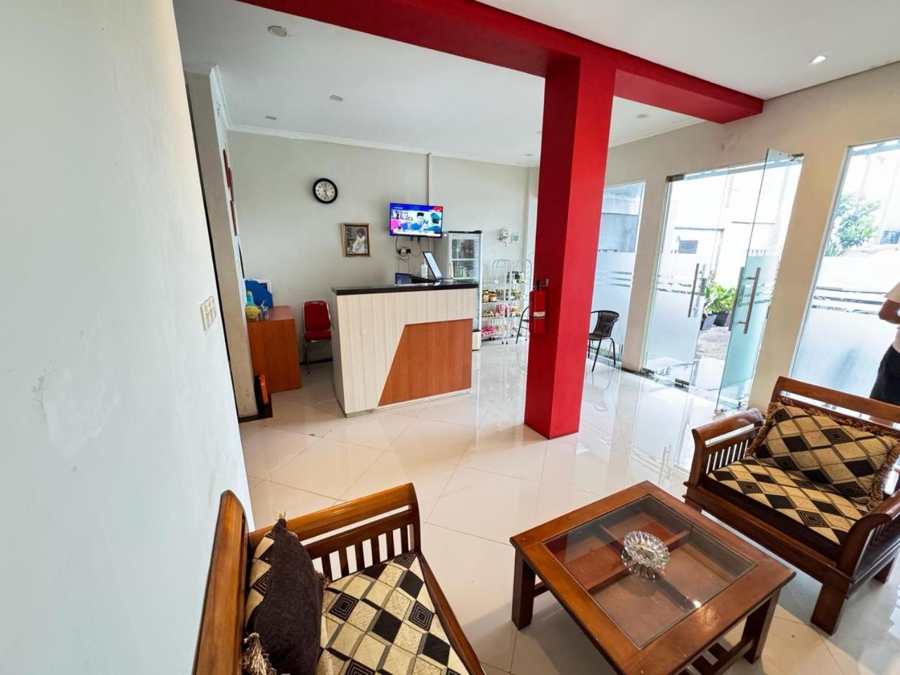 Fakhira Residence Hotel Cianjur Exteriör bild